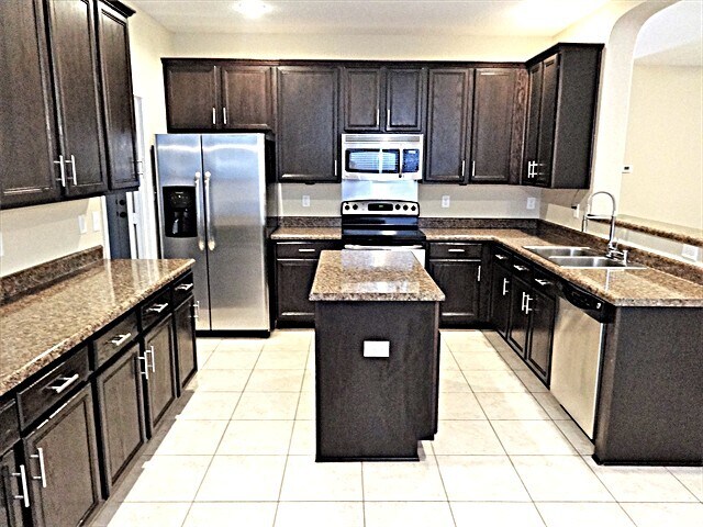 12139 Karnes Way in San Antonio, TX - Building Photo - Building Photo
