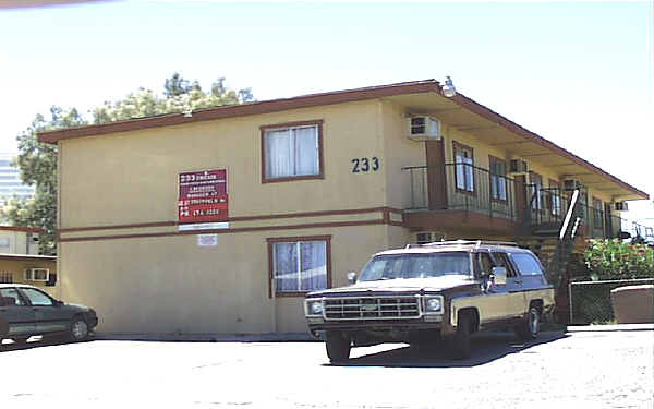 233 W Chicago Ave in Las Vegas, NV - Building Photo - Building Photo