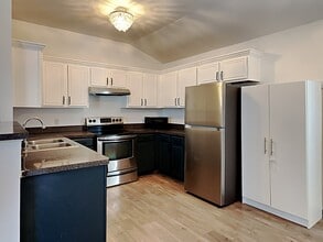 10304 Blackjack Oaks Dr in Dallas, TX - Building Photo - Building Photo