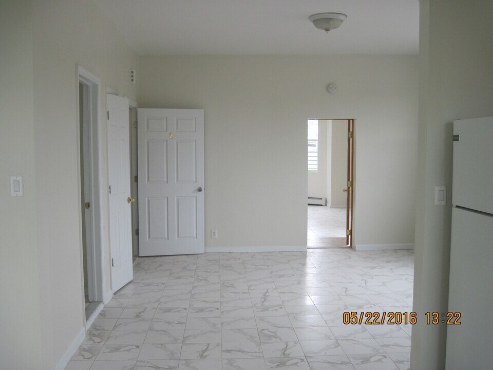 185 Benziger Ave, Unit Apartment 1 in Staten Island, NY - Building Photo