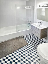 6647 SW 59th Pl in South Miami, FL - Building Photo - Building Photo