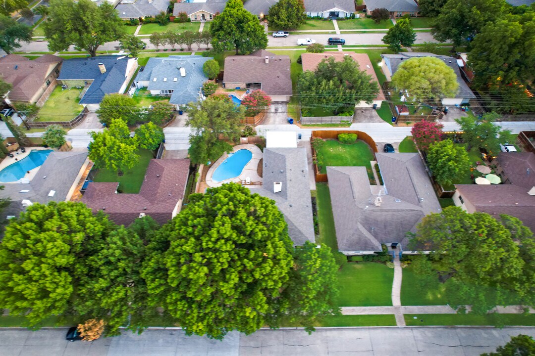7754 Querida Ln in Dallas, TX - Building Photo