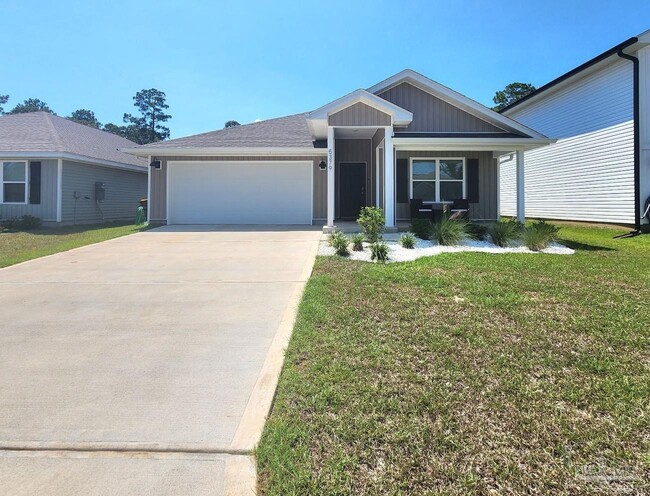 5379 Peach Dr in Milton, FL - Building Photo - Building Photo