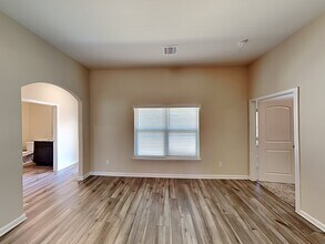 353 Lowery Oaks Trl in Fort Worth, TX - Building Photo - Building Photo