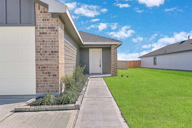 1025 Bluegill Ln in Alvin, TX - Building Photo - Building Photo