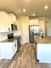 3008 Keathley Dr in Lorena, TX - Foto de edificio - Building Photo