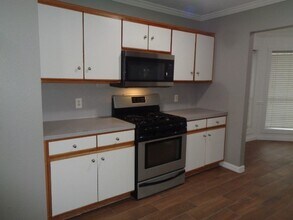 1055 Ambrosden Ln in Channelview, TX - Building Photo - Building Photo