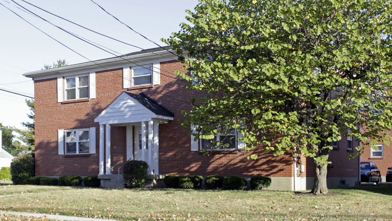 Deer Park Apartments in Cincinnati, OH - Building Photo