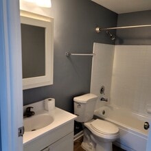 119 Millbrook Ln in Schaumburg, IL - Building Photo - Building Photo