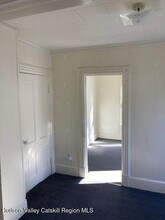 61 Downs St in Kingston, NY - Building Photo - Building Photo