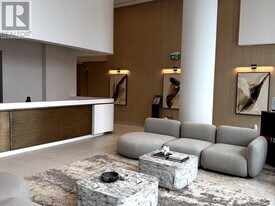 1 Fairview Rd E in Mississauga, ON - Building Photo