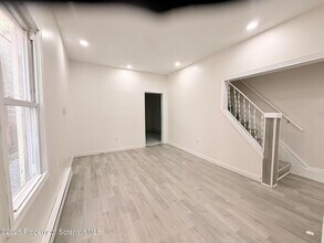 210-212 Center Ave in Plymouth, PA - Building Photo - Building Photo