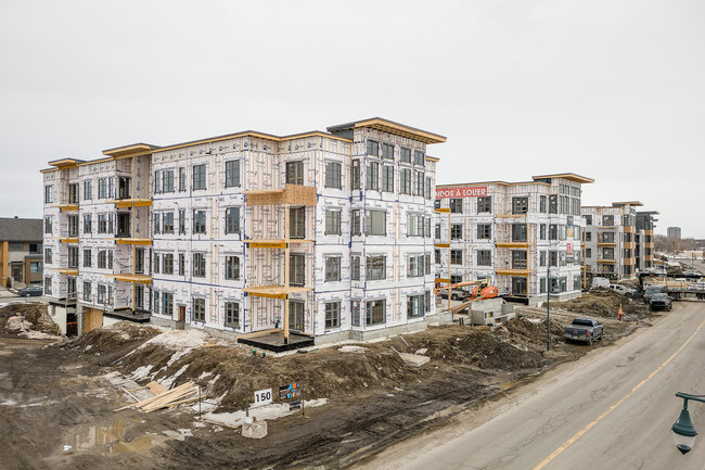 Complexe St Charles in Terrebonne, QC - Building Photo - Building Photo