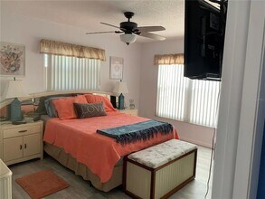 571 Bellaire Dr in Venice, FL - Building Photo - Building Photo