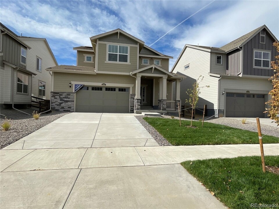 12927 Range St in Longmont, CO - Building Photo