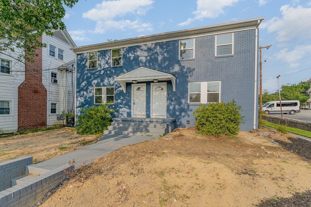 110 Adams St in Greensboro, NC - Building Photo