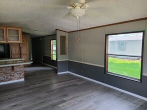 1931 Champlain St in Ottawa, IL - Building Photo - Building Photo