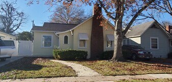 1934 McKinley Ave, Unit A in San Antonio, TX - Building Photo