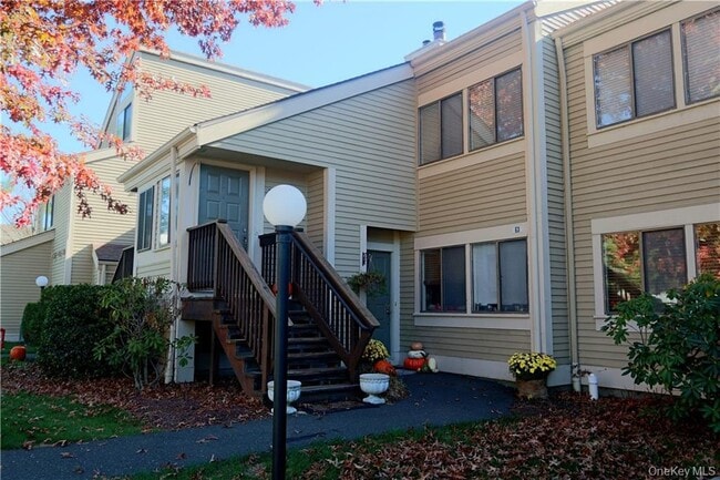 property at 62 Fox Run