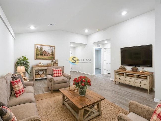 1250 Navigator Rd