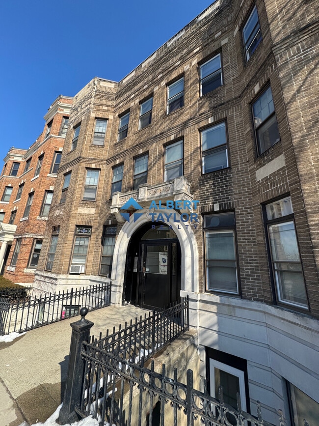 466 Park Dr, Unit 2A in Boston, MA - Foto de edificio - Building Photo