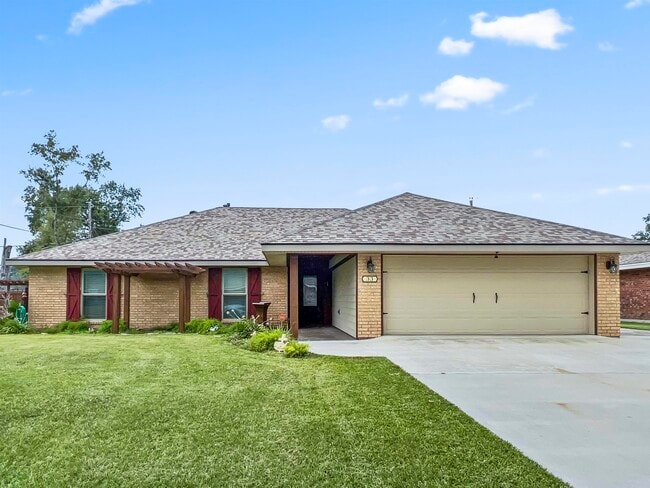 property at 33 Eucalyptus St
