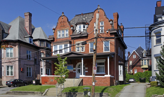 370 S Negley Ave in Pittsburgh, PA - Building Photo - Building Photo