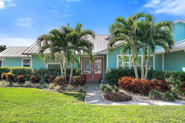1260 SW 25th Ln in Palm City, FL - Foto de edificio - Building Photo