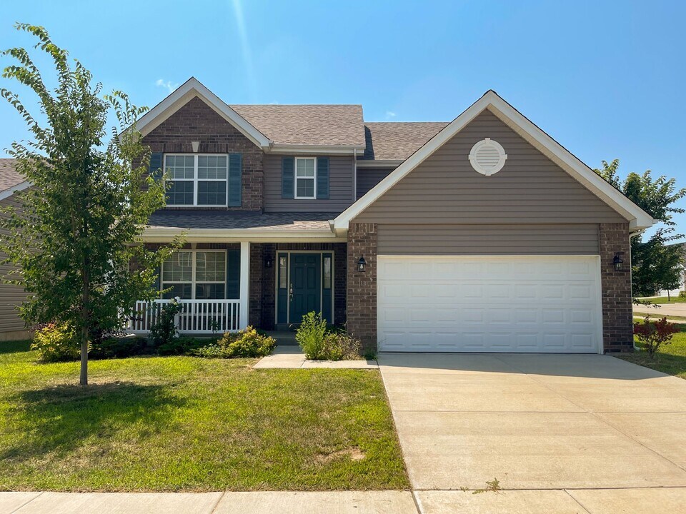110 Pearl Vista Ct in O'Fallon, MO - Building Photo