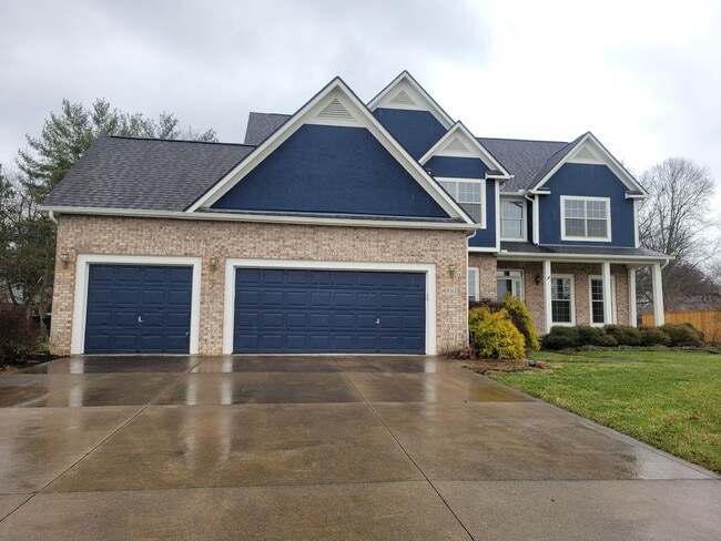 property at 8162 Chateau Ln