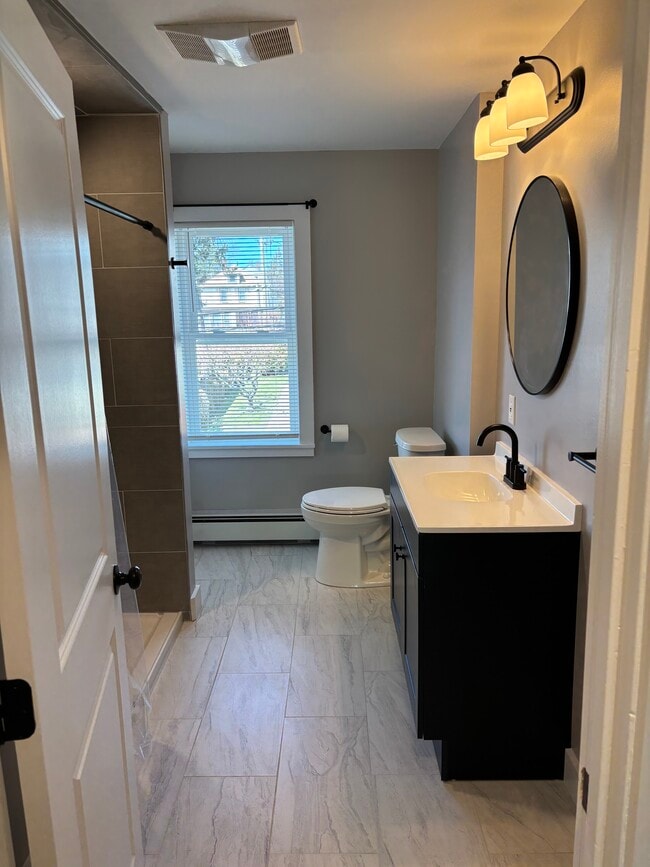 82 Lyon Ave, Unit #2