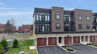 240 Lakefront Blvd in Buffalo, NY - Building Photo