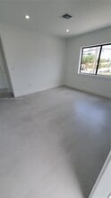 6201 SW 22nd St in Miami, FL - Building Photo - Building Photo