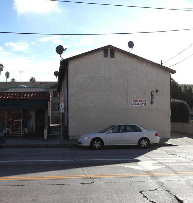 104 S Avenue 64 in Los Angeles, CA - Building Photo - Building Photo