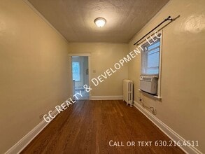 2415 Hastings Ave in Evanston, IL - Building Photo - Building Photo