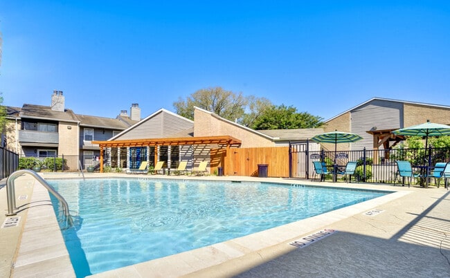 The Abbey At Willowbrook in Houston, TX - Building Photo - Building Photo