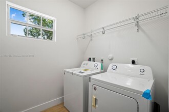 711 N L St in Lake Worth Beach, FL - Building Photo - Building Photo