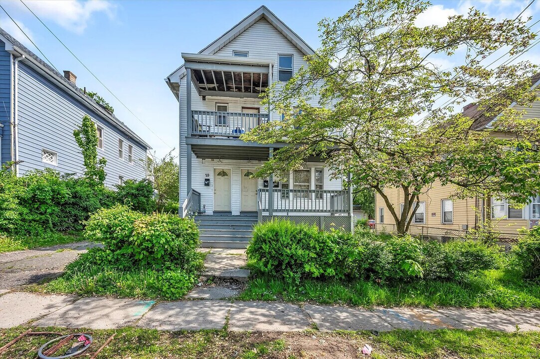 29 Flatbush Ave in Hartford, CT - Building Photo