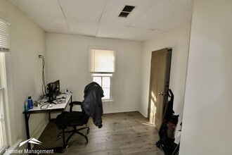 206 Ash St in Wamego, KS - Building Photo - Building Photo