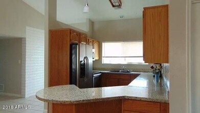 4008 W Davidson Ln in Phoenix, AZ - Foto de edificio - Building Photo