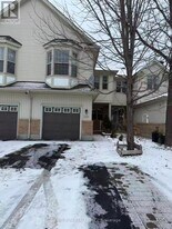 330 Applecross Crescent in Ottawa, ON - Building Photo