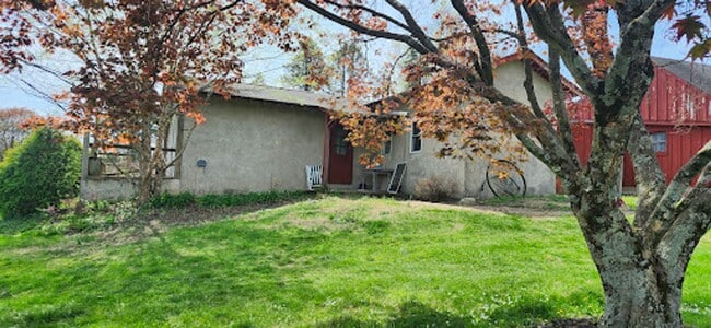 408 Kintner Rd in Kintnersville, PA - Building Photo - Building Photo