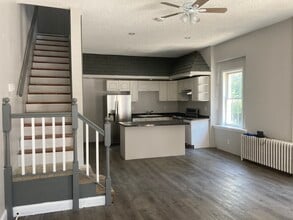 1137 E 3rd St, Unit 1 in Bethlehem, PA - Building Photo - Building Photo