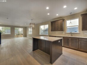 7415 N Ida Ave-Unit -#A in Portland, OR - Building Photo - Building Photo