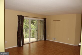84 Cheverny Ct in Hamilton Township, NJ - Building Photo - Building Photo