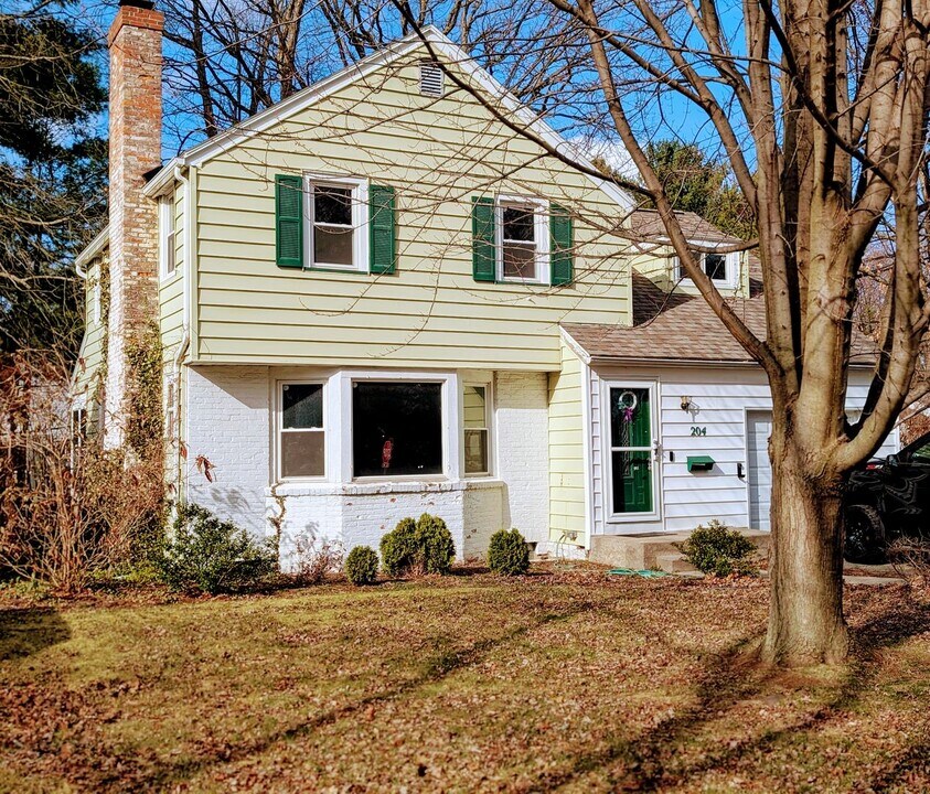 204 Wyndale Rd in Irondequoit, NY - Building Photo