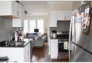 3819 N Greenview Ave in Chicago, IL - Foto de edificio - Building Photo