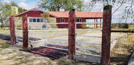 12300 FM1105 in Bartlett, TX - Building Photo - Building Photo