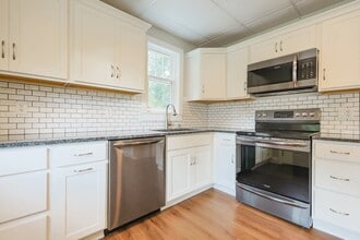 11 Hope St in Hopedale, MA - Building Photo - Building Photo