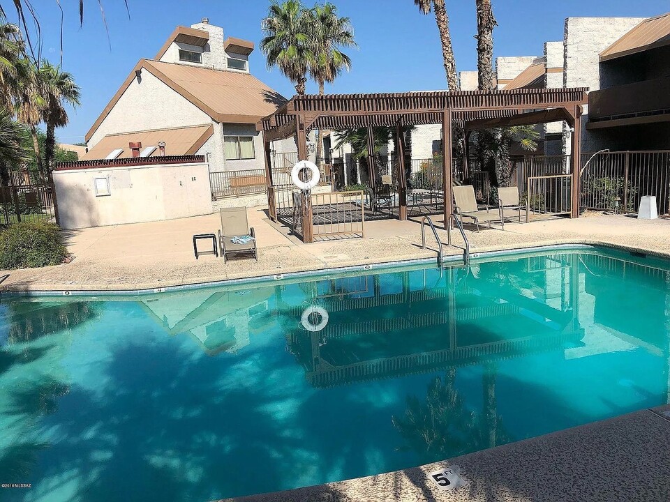 7777 E Golf Links Rd, Unit 7205 in Tucson, AZ - Building Photo